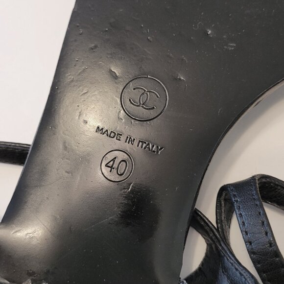 Chanel Interlocking CC Pearl Star Leather Thong Sandals Size 40 - Picture 13 of 13